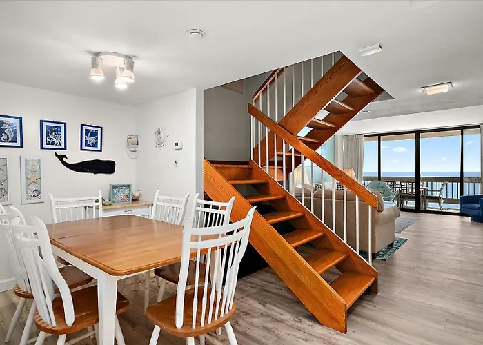 Holiday home Century One-beautiful 2 Bed Oceanfront With Indoor Pool!