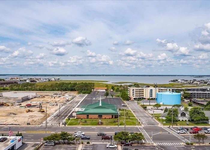 Century One-beautiful 2 Bed Oceanfront With Indoor Pool!