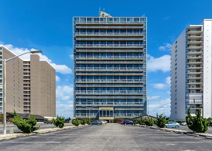 Century One-beautiful 2 Bed Oceanfront With Indoor Pool! Holiday home